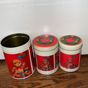 Vintage Set of 3 NWOT Christmas tins‎